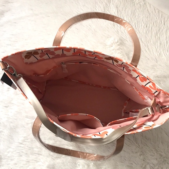 Petunia Pickle Bottom Diaper Tote Bag - Picture 4 of 5